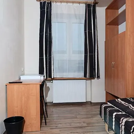Schronisko/akademik Hostel *