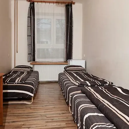 Schronisko/akademik Hostel *
